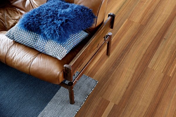 sensation planche moderne noyer raffine 04319 pergo